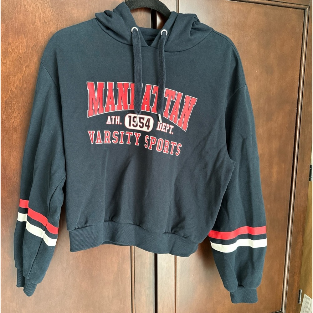 Divided by H&M Navy Hooded Sweatshirt Size Medium Manhattan Varsity Sports Logo
